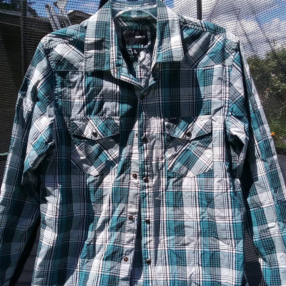 Men's Hurley snap button down shirt